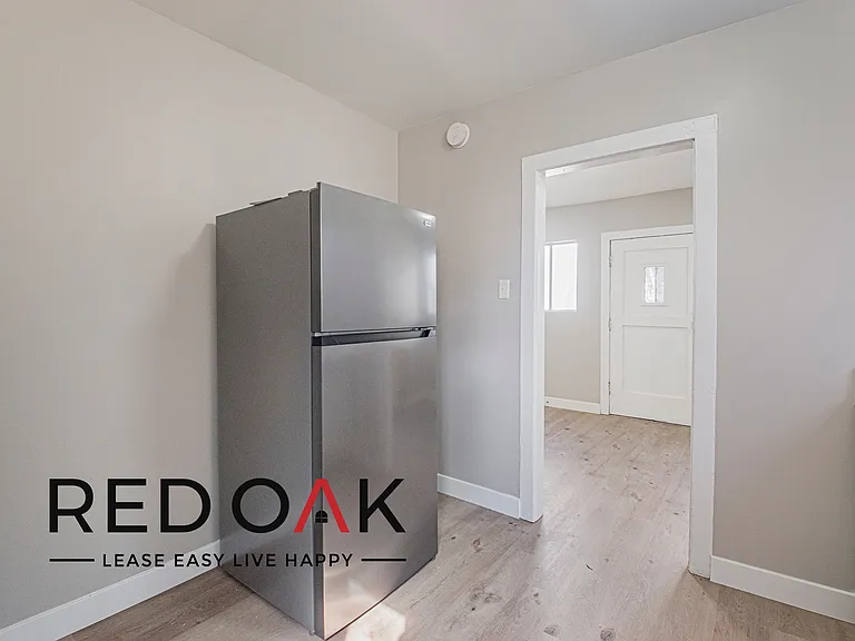 424 E 20th St #424.75 — Photo 15