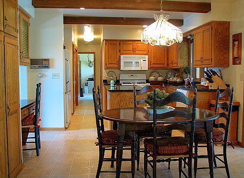 Dining/Kitchen View