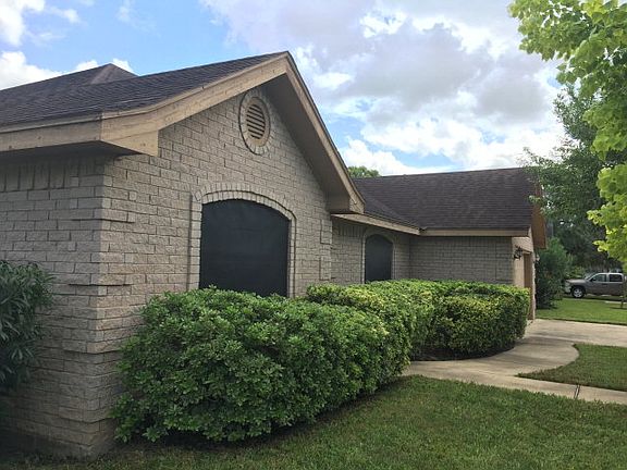 3rd image of 5 Deer Haven Ct