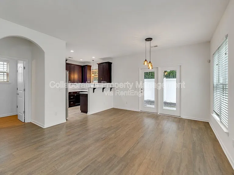590 Summer Hill Way — Photo 5
