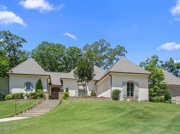 144 Cherry Laurel Ln, Ridgeland, MS 39157