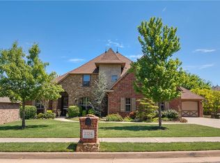 2724 Balmoral Dr, Edmond, OK 73034