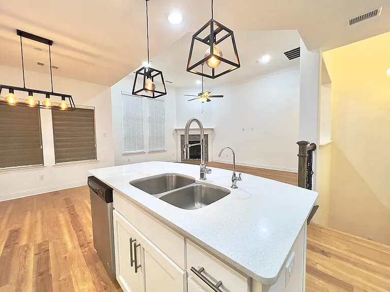 109 Canonbury Dr — Photo 16