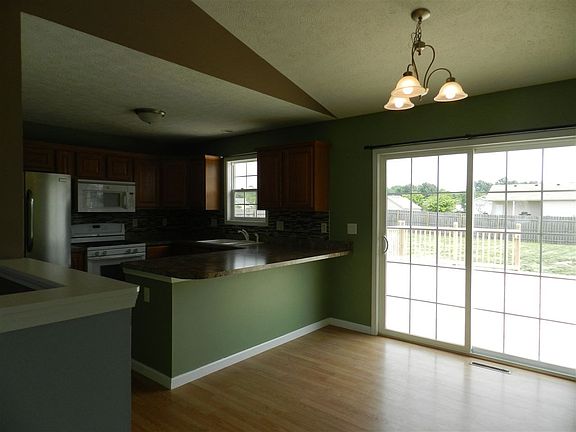 5th image of 56874 Christine Dr