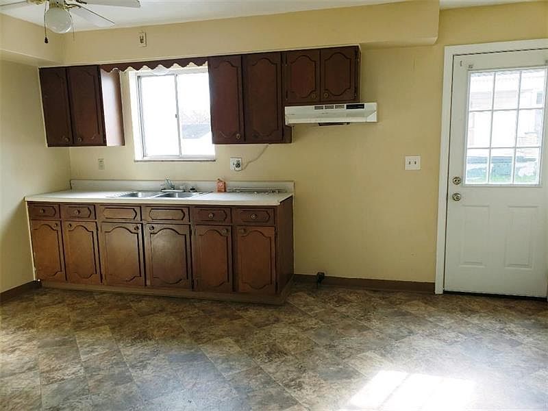 625 Liberty Ave APT 4, North Charleroi, PA 15022 Zillow