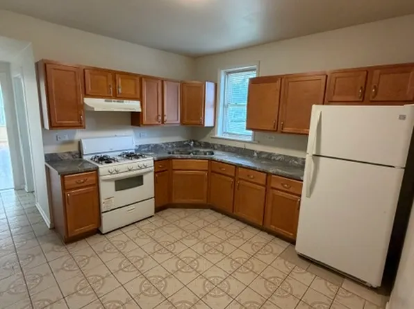 2850 N Austin Ave APT 1, Chicago, IL 60634