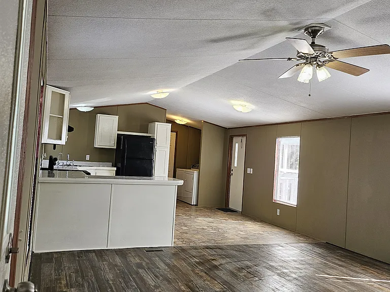243 E Saint Charles Dr — Photo 11
