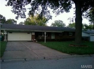 11130 Ebert Dr, Saint Louis, MO 63136