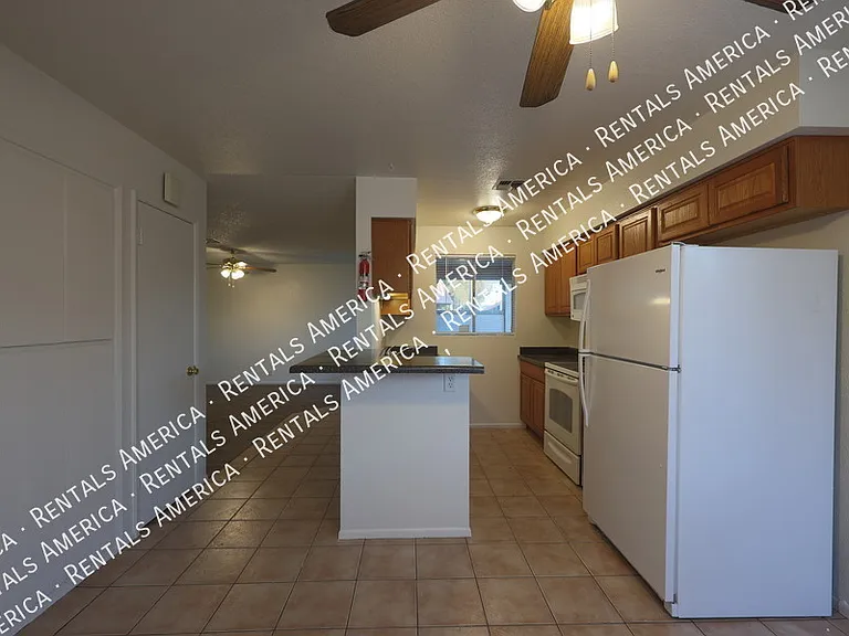 9029 W Elm St #8 — Photo 13