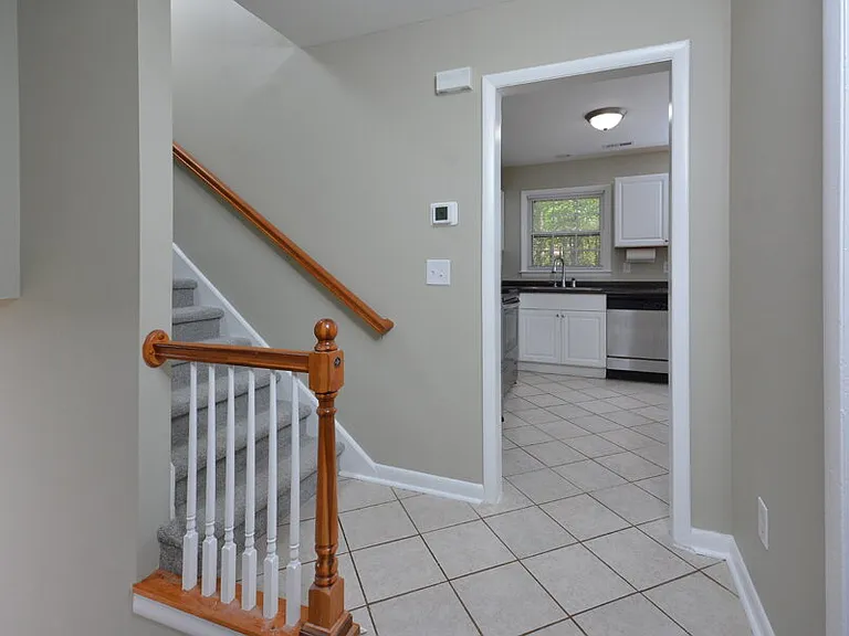 119 Monterey Ln — Photo 17