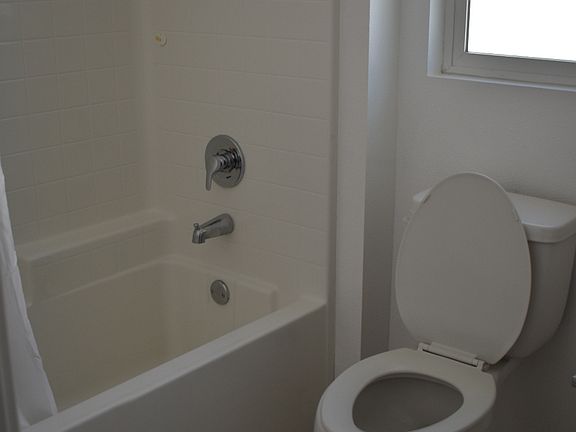 4th image of 13236 Klein Ct