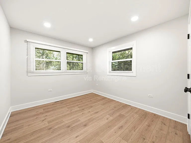 106 Hawthorne Dr — Photo 10