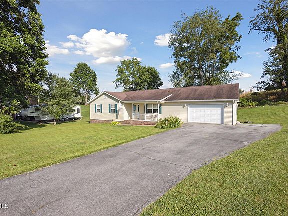 4th image of 26252 Beech Cir