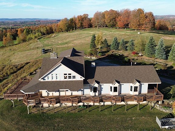 3rd image of 734 Herrick Road