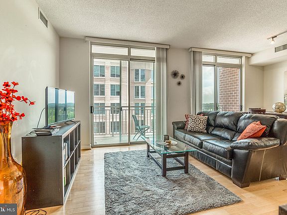 3rd image of 820 N Pollard St APT 708
