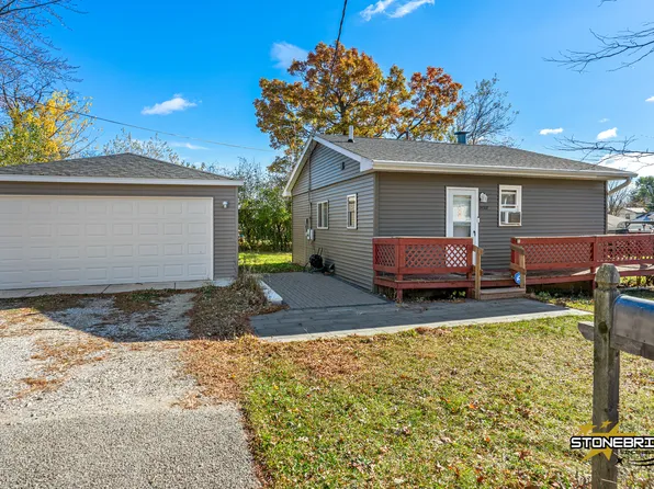 35307 N Nielsen Dr, Round Lake, IL 60073