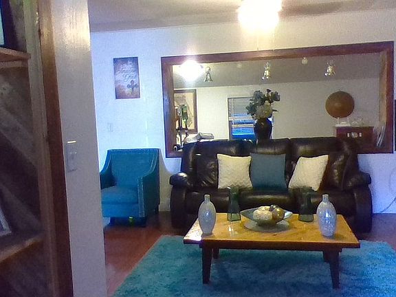 3rd image of 956 Alcazar Way S