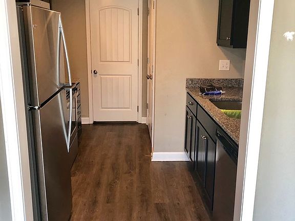 5th image of 1405 NE Mary Ct