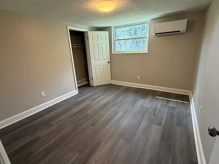 4454 University Dr #B — Photo 6