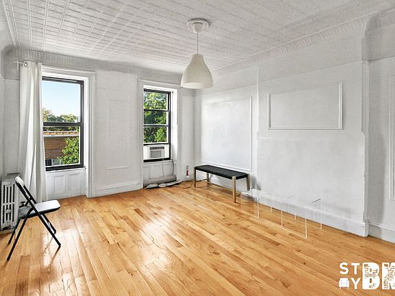 4th image of 146 Macon St #4E