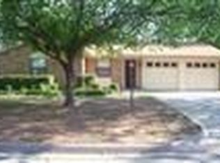 1007 Lanelle St, Iowa Park, TX 76367