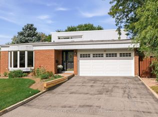 60 Bowshelm Ct, Mississauga, ON L5N 1K1