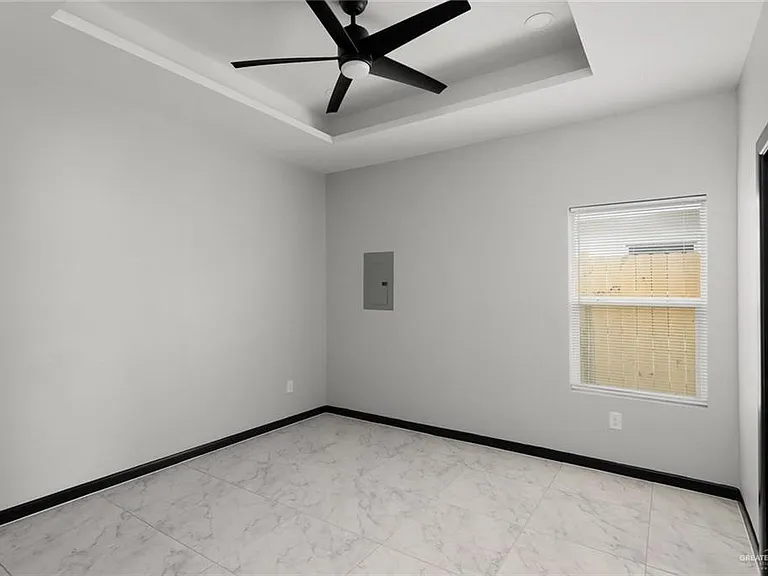 1308 S Xanthia St #4 — Photo 5