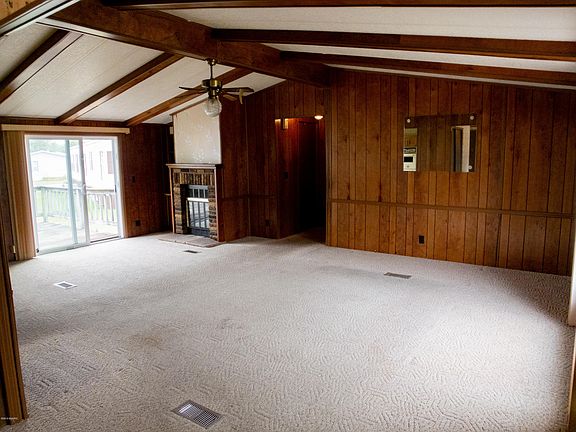 3rd image of 155 E 48th St Lot 29