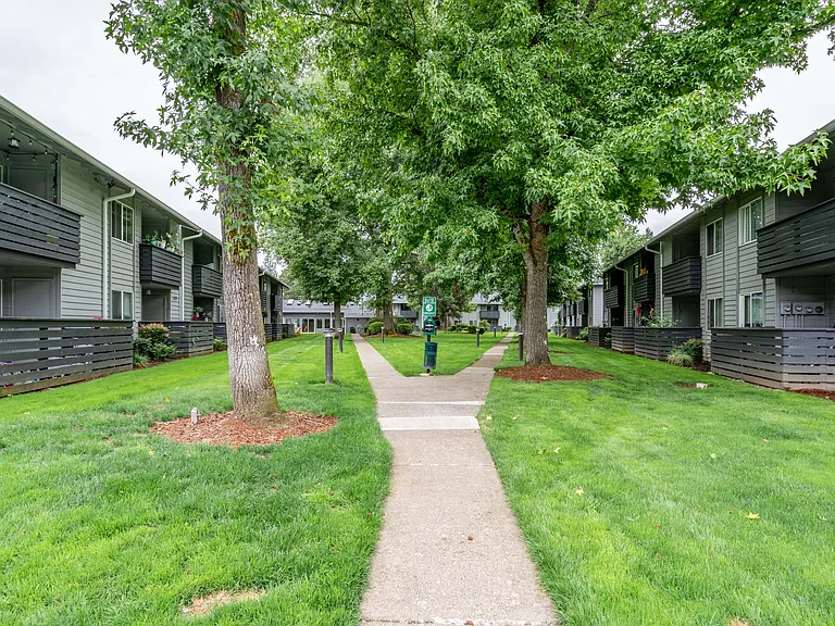 Courtyards at Cedar Hills — Photo 12