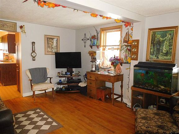 2nd image of 203 Quinnesec St