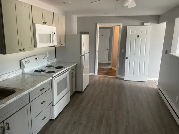 450 W Commercial St APT B, East Rochester, NY 14445