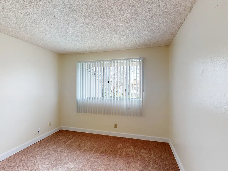 Pointe at Northridge — Photo 66