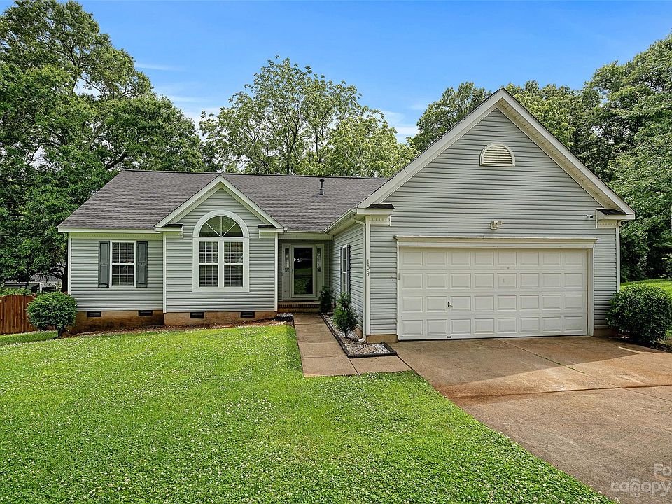 1st image of 109 S Willow Ct