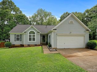 109 S Willow Ct, Mount Holly, NC 28120