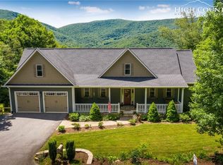 605 Fairway Ridge Dr, West Jefferson, NC 28694