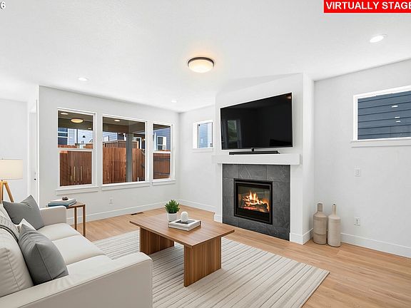 4th image of 821 NW 175th Way