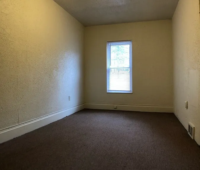 37 Hickory St — Photo 45