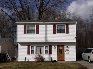 7587 Pinehurst Dr, Mentor, OH 44060