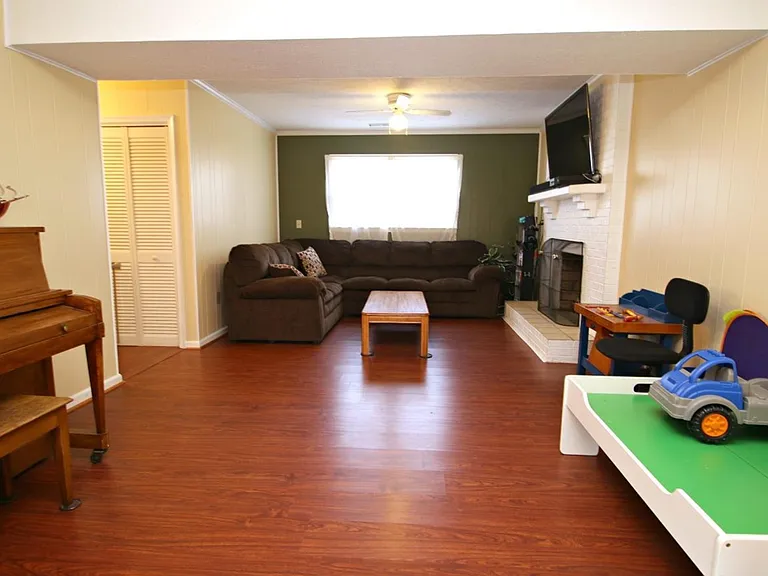 201 Rolling Ridge Dr — Photo 15