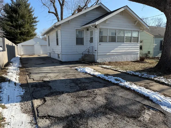 1821 E 22nd St, Des Moines, IA 50317