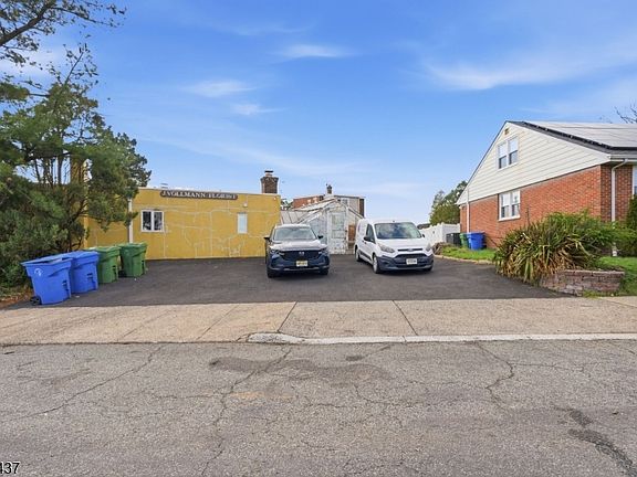 5th image of 630 Florida Grove Rd #0
