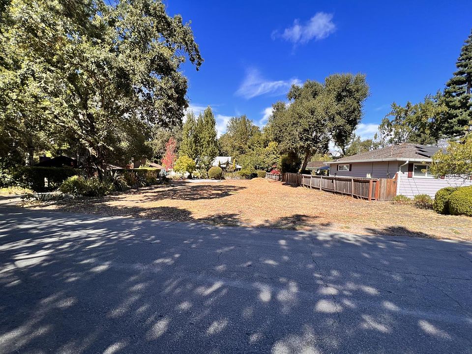 1st image of 213 Navarra Dr