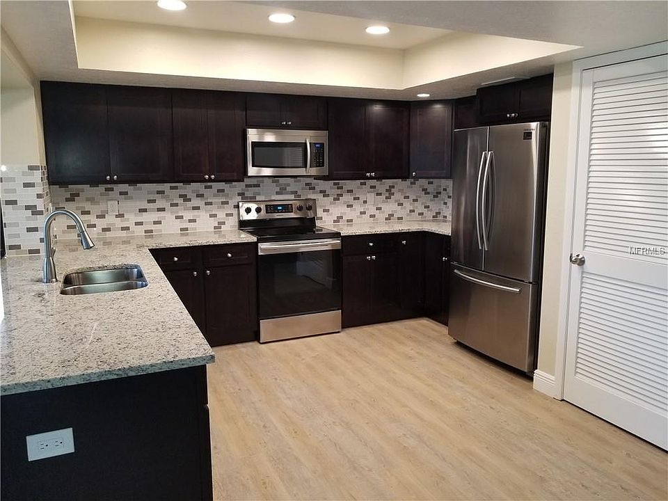 2nd image of 719 Eagle Ln