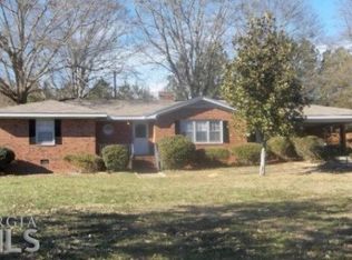 345 Virginia Ln, Hull, GA 30646