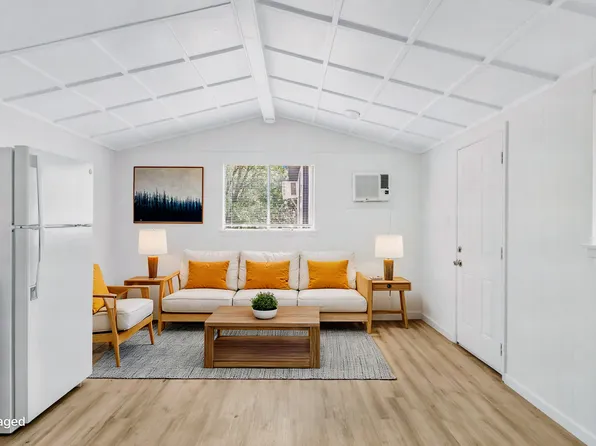 711 S Houston St #3, Wolfe City, TX 75496