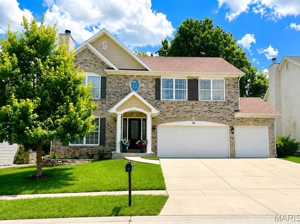 30 Heritage Pointe Cir, Fenton, MO 63026
