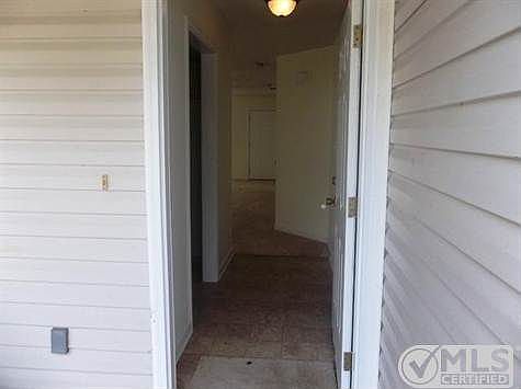 3rd image of 62 King Bee Dr