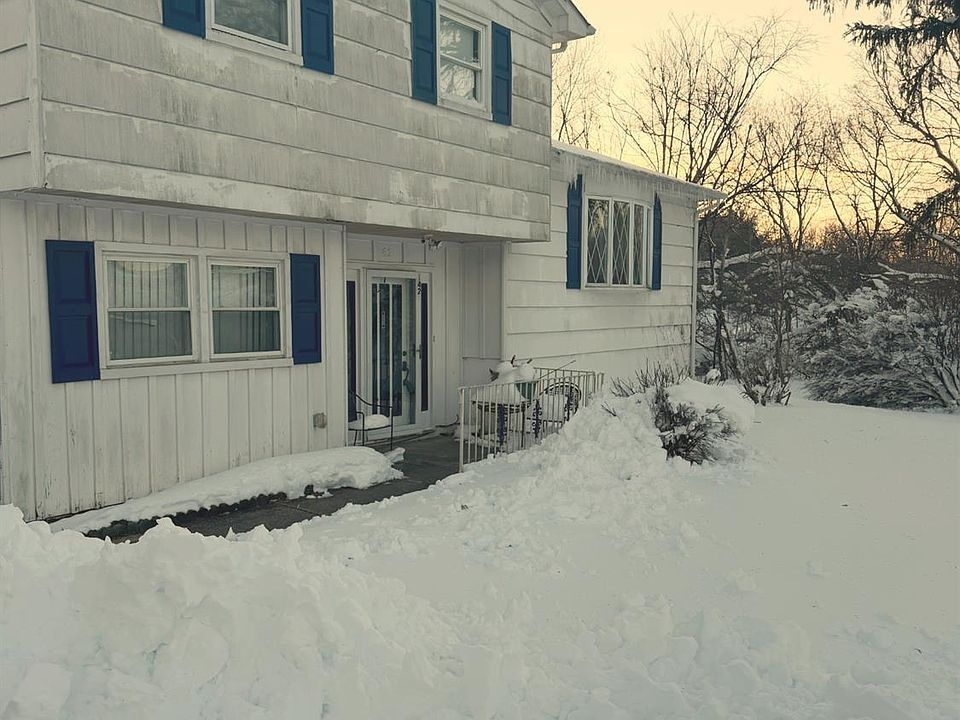 1st image of 142 Prospect Plains Rd