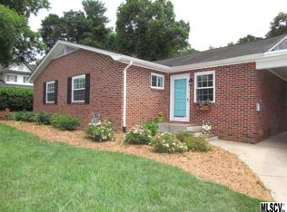 621 4th Ave NW, Hickory, NC 28601