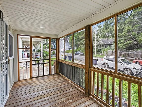 4th image of 2537 Elmwood Ave